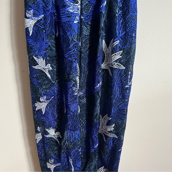 MARCHESA Norte Lace Short Sleeve Lace Column Gown - Picture 5 of 9